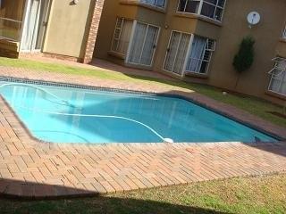 To Let 2 Bedroom Property for Rent in Dassie Rand North West